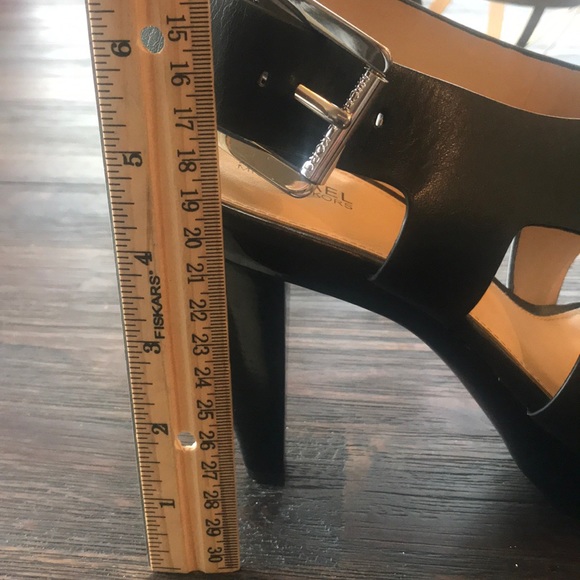 Micheal Kors black, open-toe 4” heels size 10 - Picture 8 of 8
